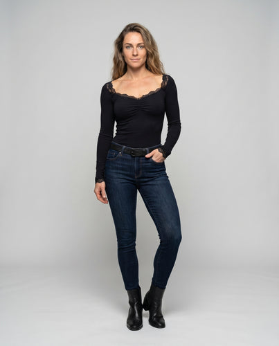 Damen Langarmshirt mit eleganter Spitzen-Rückenpartie