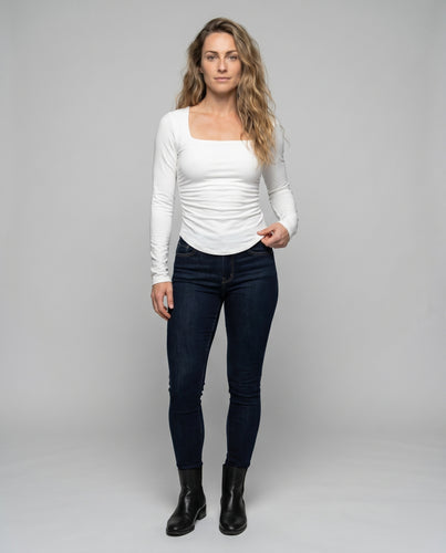 Damen Langarmshirt mit figurbetontem Schnitt und elegantem Rundhalsausschnitt