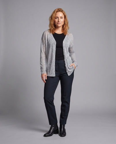 Damen lässige Strickjacke mit Knopfdetails und asymmetrischem Schnitt