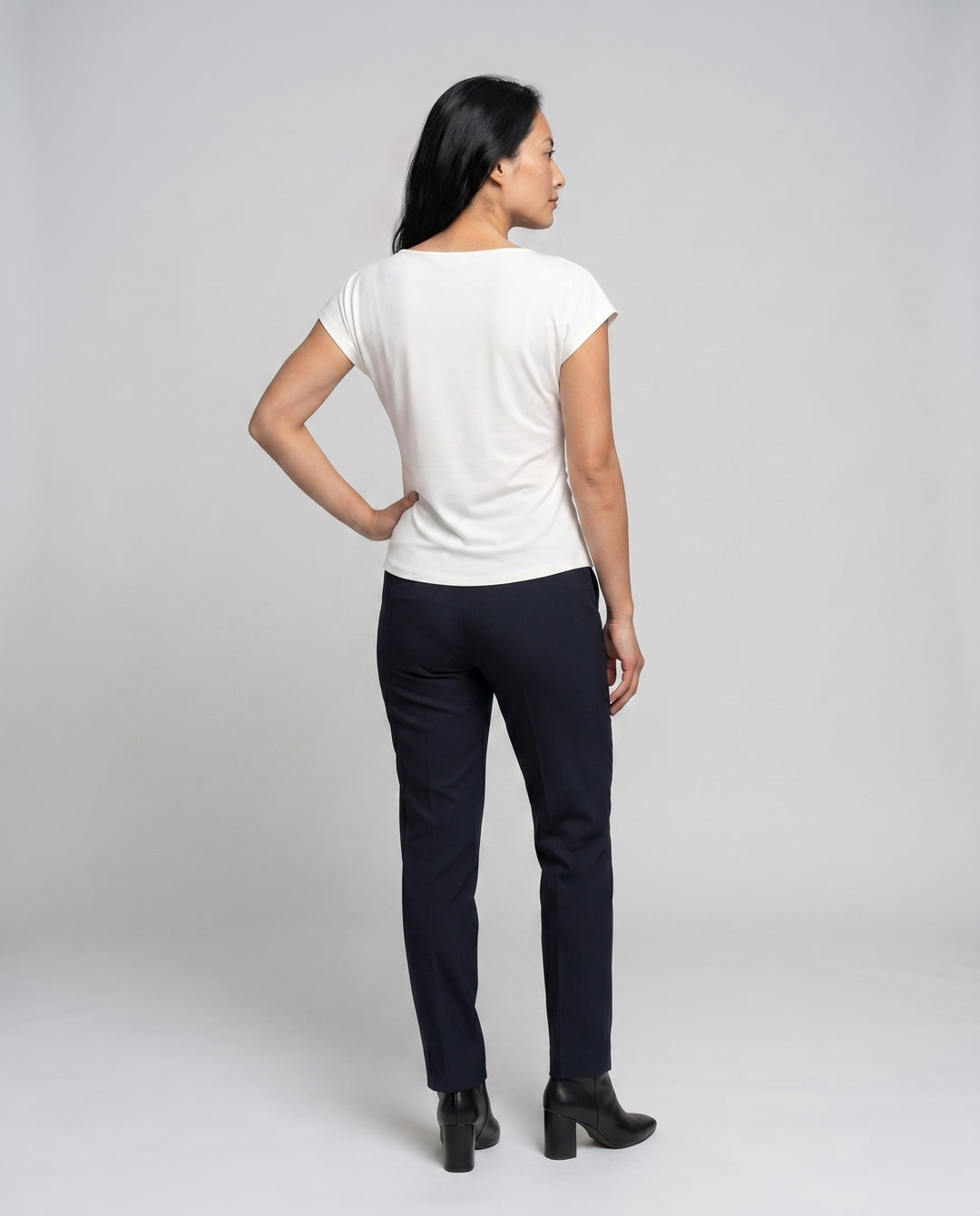 Product 15637860319562 - back_view