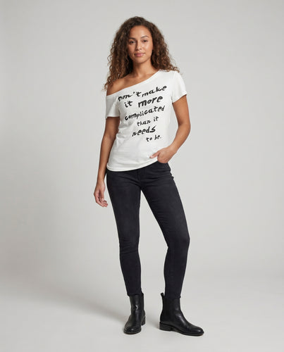 Damen Off-Shoulder T-Shirt mit kreativem Schriftzug