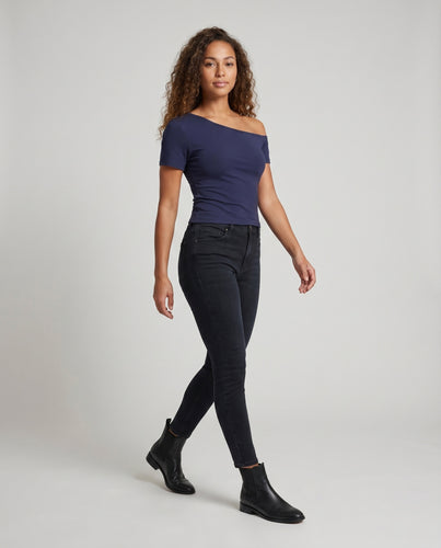 Damen Off-Shoulder T-Shirt mit lässigem Schnitt und weichem Material