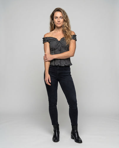 Damen Schnürbluse mit verspieltem Rüschendesign