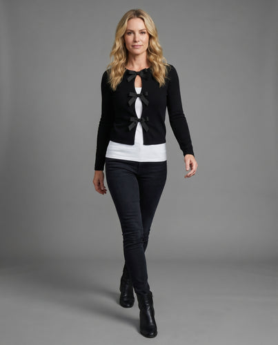Damen Strickbluse mit dekorativen Schlaufen und elegantem V-Ausschnitt