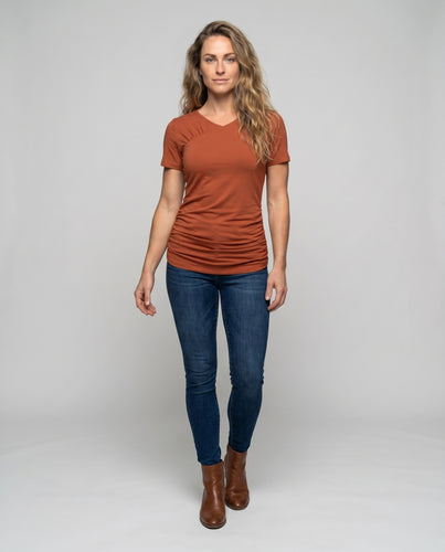 Damen lässiges T-Shirt mit schmalem Schnitt und Raffung