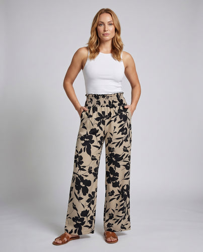 Damen Weitbeinige Sommerhose mit Blumendruck und elastischem Bund