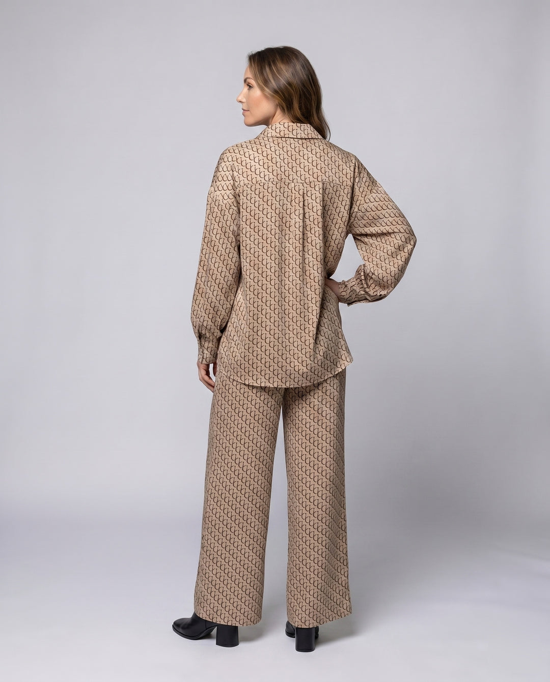 Product 15639211639114 - back_view