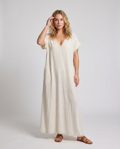 Damen Luftiges Maxikleid mit feinen Spitzenakzenten EB