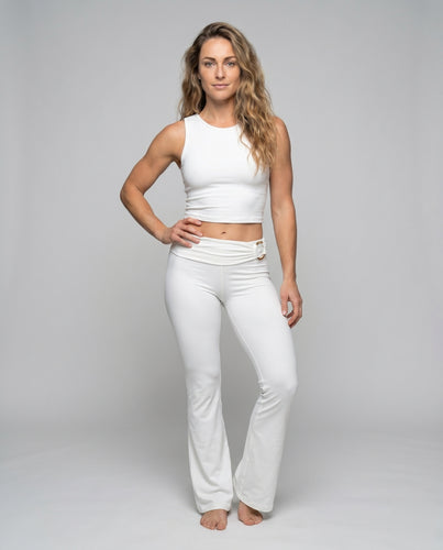 Damen Sportliches Set mit tailliertem Oberteil und figurbetonten Leggings EB