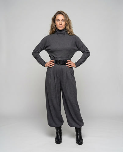 Damen Eleganter Jumpsuit mit hochgeschlossenem Kragen und schickem Taillengürtel EB