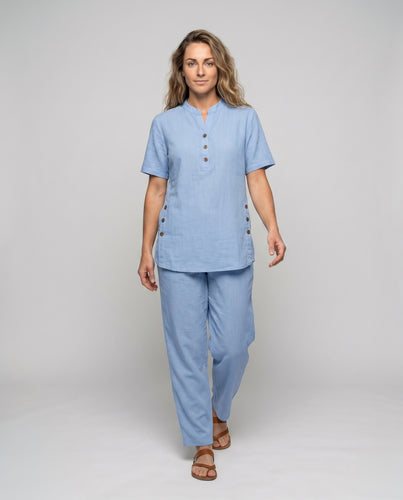 Damen Lässiger Leinenanzug mit hochgeschlossenem Kragen und Knopfdetails EB