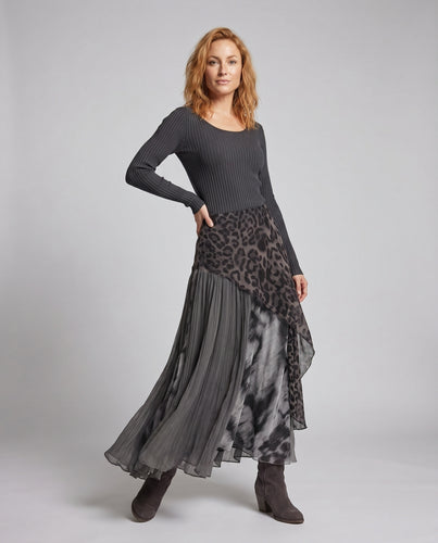 Damen Maxikleid mit asymmetrischem Saum und eleganter Raffung EB