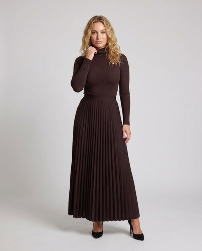 Damen Plissiertes Maxikleid mit eleganter Silhouette EB