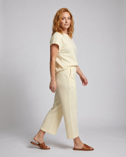 Damen Zweiteiliges Freizeitoutfit mit hohem Taillenschnitt und dekorativem Strukturmuster EB