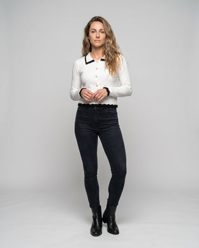 Damen Elegantes Langarmshirt mit klassischen Details und Perlknöpfen