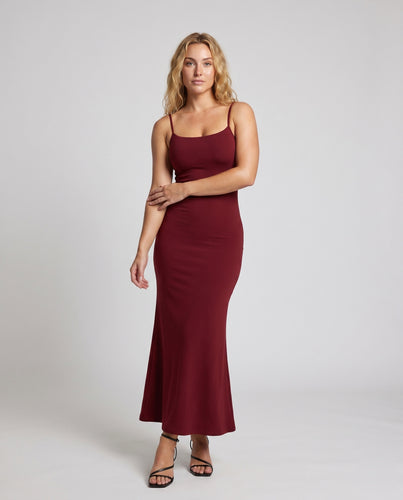Damen Elegantes Maxikleid mit feinen Spaghettiträgern und raffinierten Rüschendetails