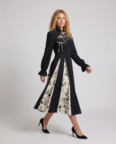 Damen Elegantes Maxikleid mit floralen Akzenten und Rüschen