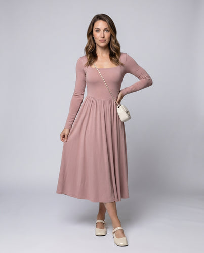 Damen Langarmkleid mit ausgestellten Ärmeln und elegantem Schnitt