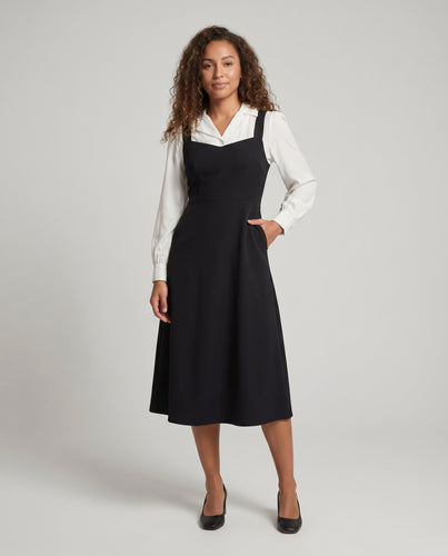 Damen Langes Kleid mit elegantem Hemdkragen und verspielten Trägern