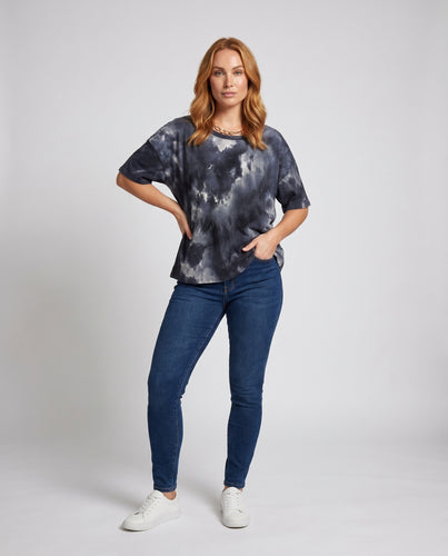 Damen lässiges T-Shirt mit trendigem Tie-Dye-Muster und tiefem V-Ausschnitt