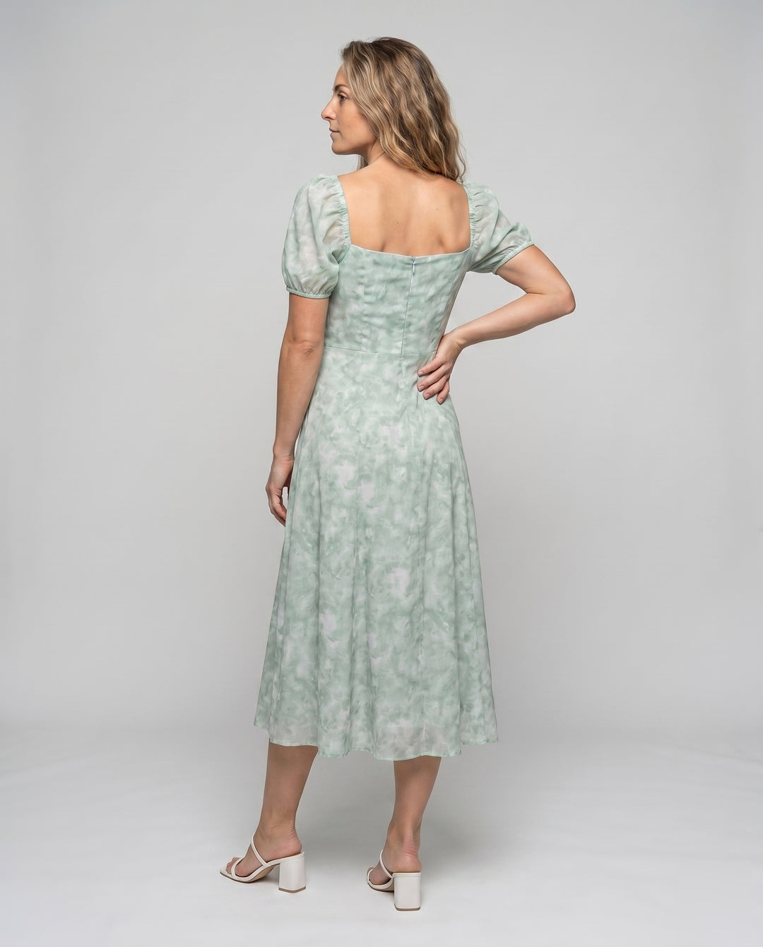 Product 15641176473930 - back_view