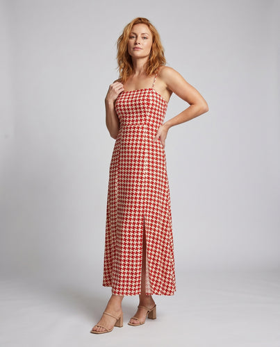 Damen Maxikleid mit einem modernen Hahnentrittmuster und seitlichem Schlitz