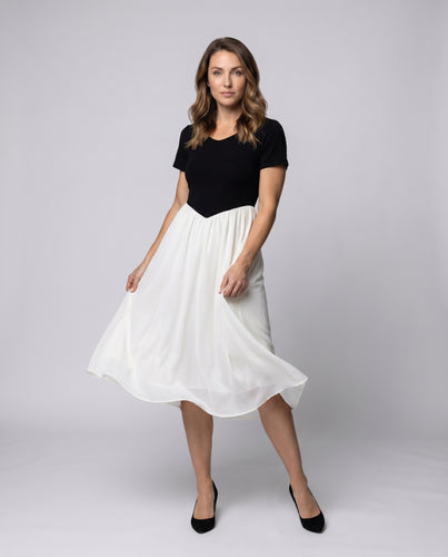 Damen Maxikleid mit elegantem V-Ausschnitt und schwingendem Rock