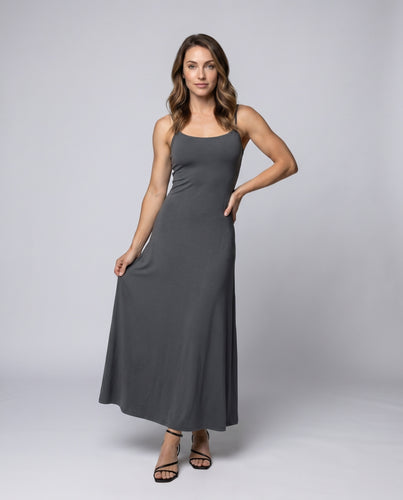 Damen Maxikleid mit schmalen Trägern und fließendem Rock