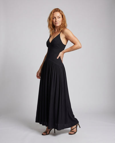 Damen Midi-Kleid mit feinem Raffungseffekt und verstellbaren Trägern