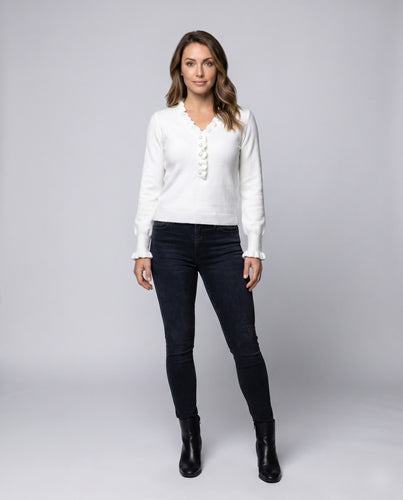 Damen Bluse mit rüschigem Kragen und perlverzierten Knöpfen EB