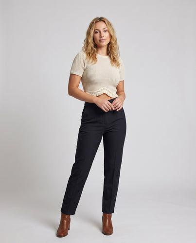 Damen Elegantes, häkeltes Cropped T-Shirt mit Fransen EB
