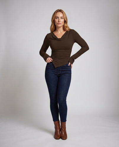 Damen Langarmshirt mit schmeichelndem V-Ausschnitt EB