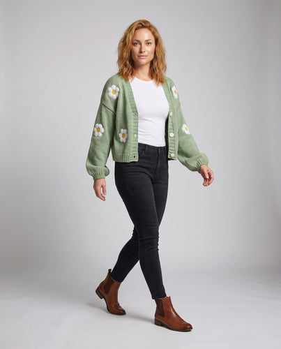 Damen Strickjacke mit Blumenmotiven und offenen Schnitt EB