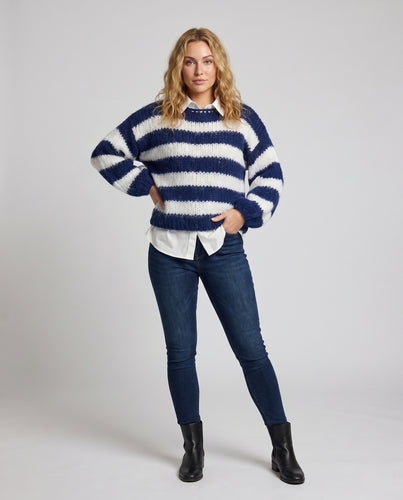 Damen Strickpullover mit modernem Streifenmuster und weichen Bündchen EB