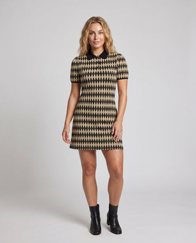 Damen Strickkleid im modernen Karomuster EB
