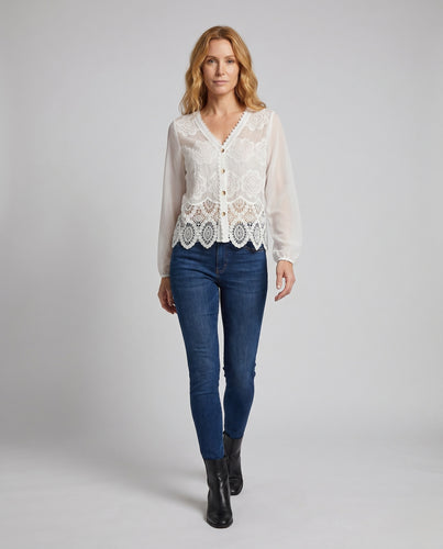 Damen elegante Bluse mit transparenten Ärmeln und floralen Häkel-Details EB