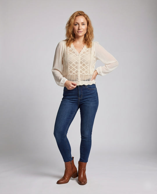 Damen elegante Häkelbluse mit transparenten Puffärmeln und fransigem Abschluss EB