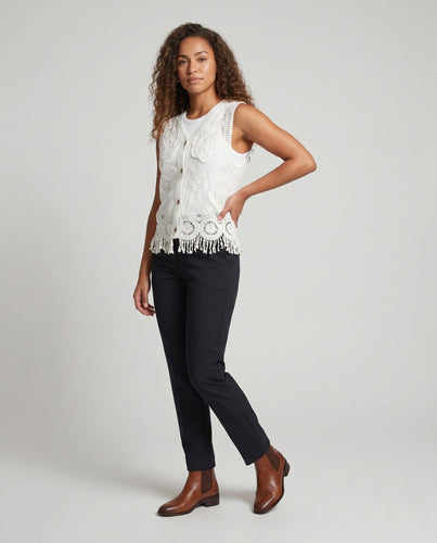 Damen elegante Häkelweste mit floralem Design und verspielten Fransen EB