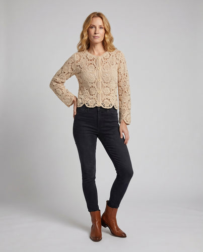 Damen gehäkelte Bluse mit eleganter Knopfleiste EB