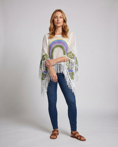 Damen gehäkelte Poncho mit buntem Regenbogenmuster und Fransen EB