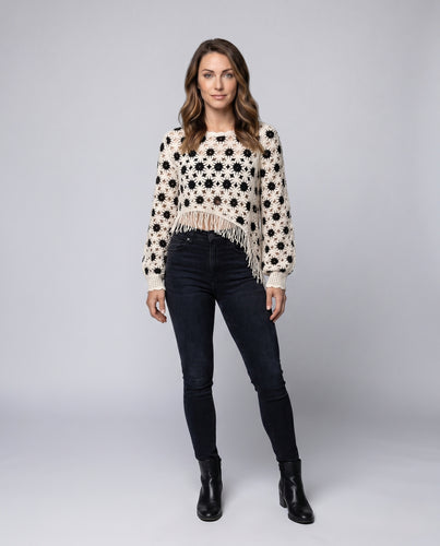 Damen gehäkeltes Oberteil mit fransigem Saum und blumigem Motiven EB