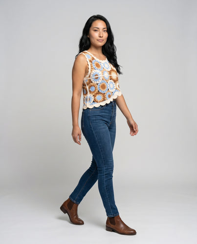 Damen gehäkeltes Top mit buntem Blumendesign EB