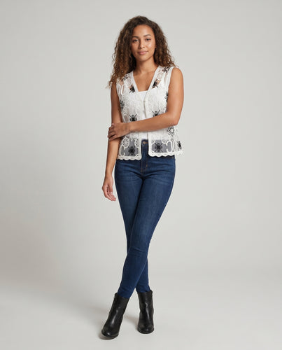 Damen Häkelbluse mit floralem Motiv und eleganter Knopfleiste EB