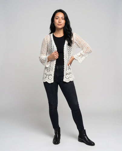 Damen Häkeljacke mit eleganten Mustern und lockerer Passform EB