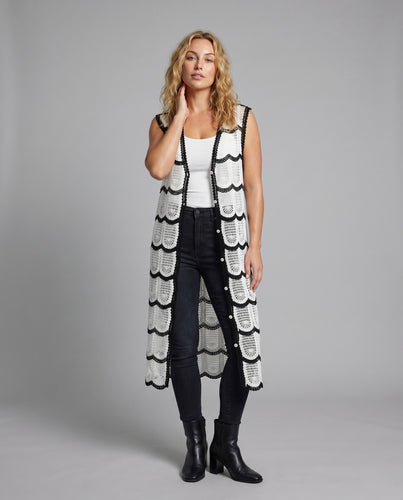 Damen Häkelkleid aus luftiger Baumwolle mit Rundhalsausschnitt und Knopfleiste EB