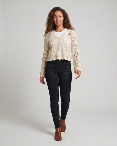 Damen Häkeloberteil mit romantischen Details und eleganter Spitze EB