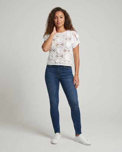 Damen Häkeloberteil mit transparenten Einsätzen und romantischem Design EB