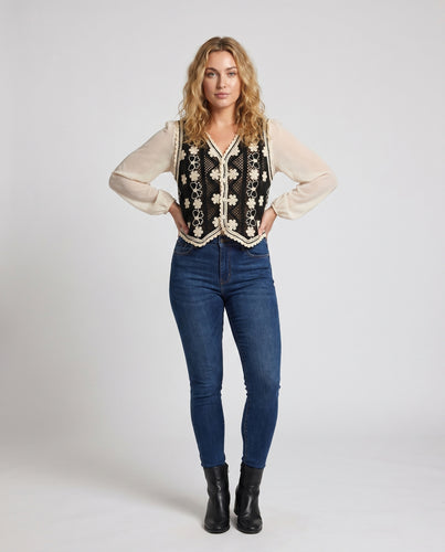 Damen Häkelweste mit floralen Details EB