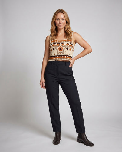 Damen Handgehäkeltes Crop-Top mit buntem Sternenmuster EB