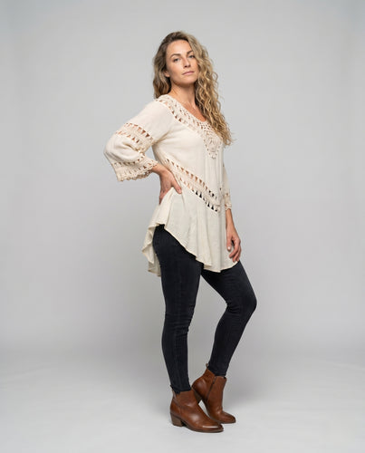 Damen lässige Häkel-Tunika mit elegantem V-Ausschnitt und fransigen Details EB